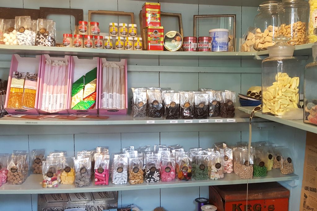 Bram en Aagje t kleinste Snoepwinkeltje 