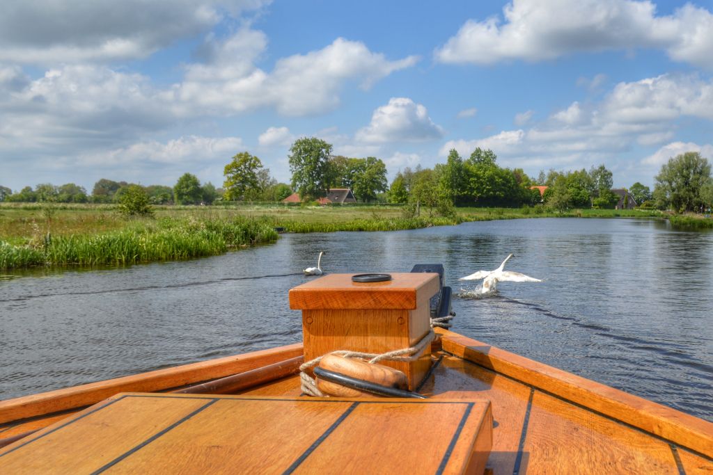 Fluisterboot op de Vecht