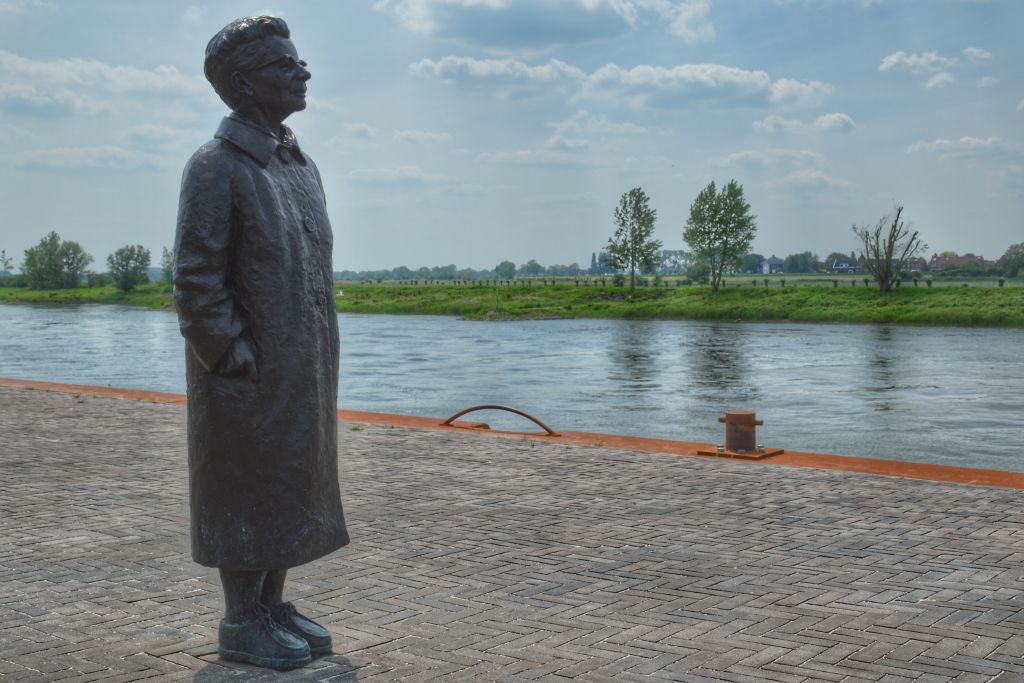Standbeeld IJsselkade Zutphen